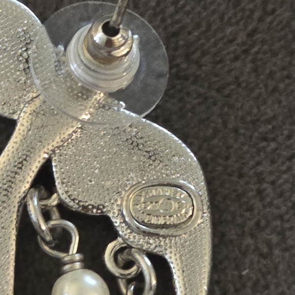 CHANEL Silver and Pearl Star Dangle Earrings - Picture 7 of 10